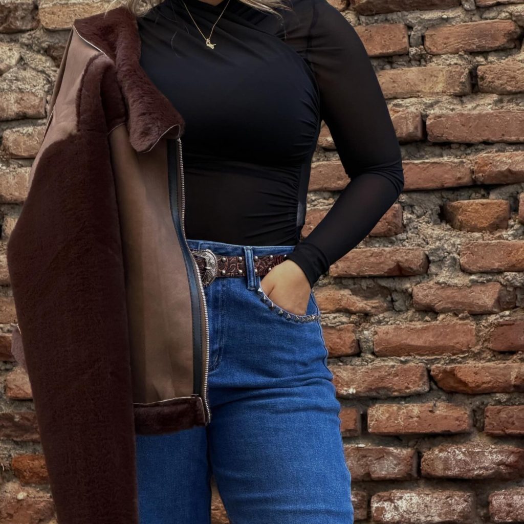 Instagram post from araboutique.cl. This post is in position 4.