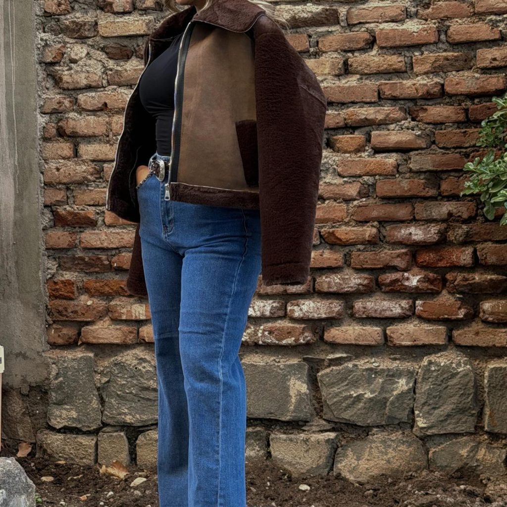 Instagram post from araboutique.cl. This post is in position 2.